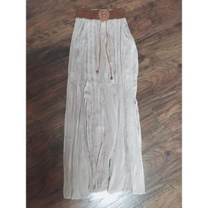 Bohemian maxi skirt with belt